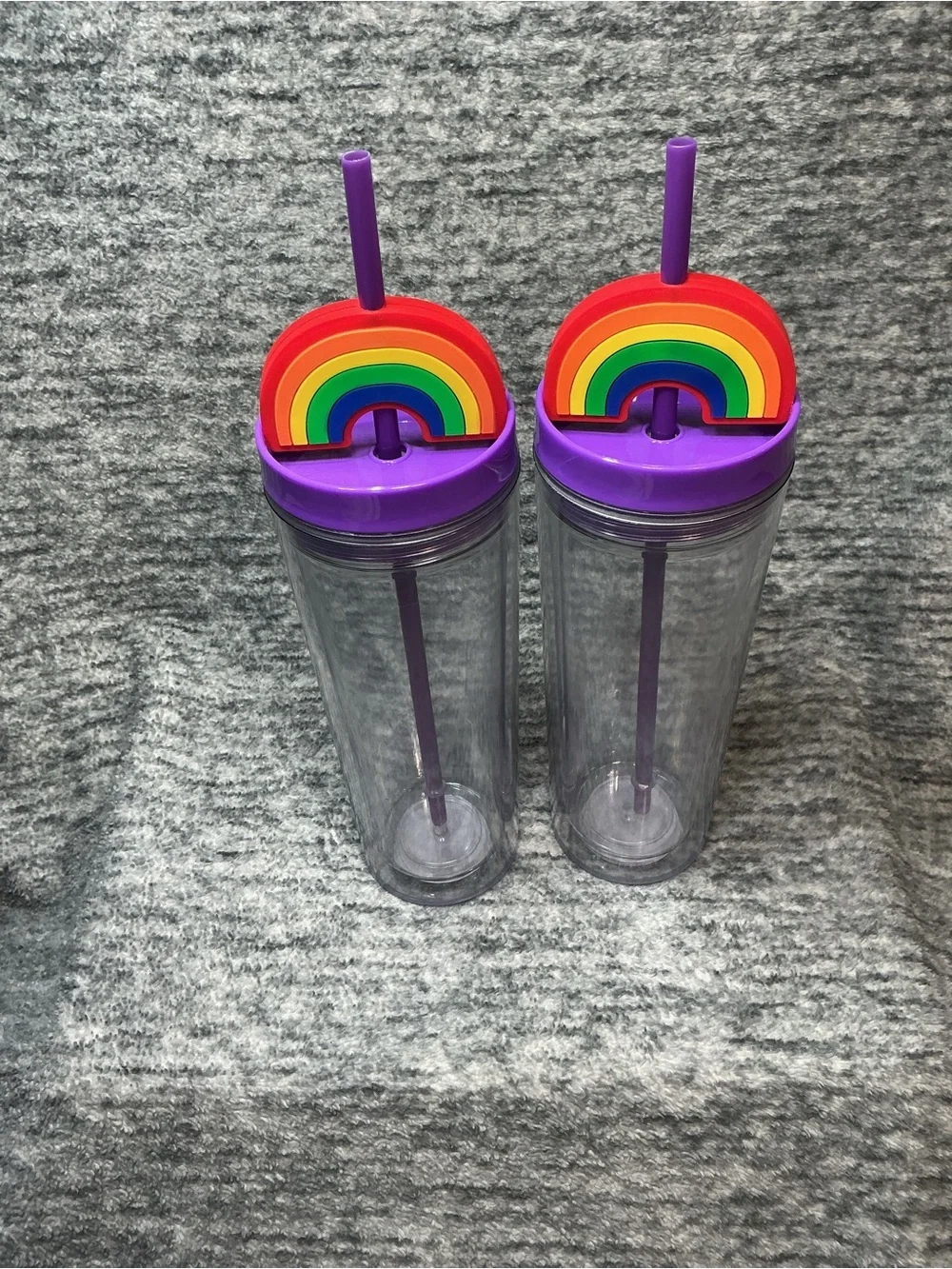 RAINBOW CUPS 18oz TUMBLER SET WITH STRAWS.
